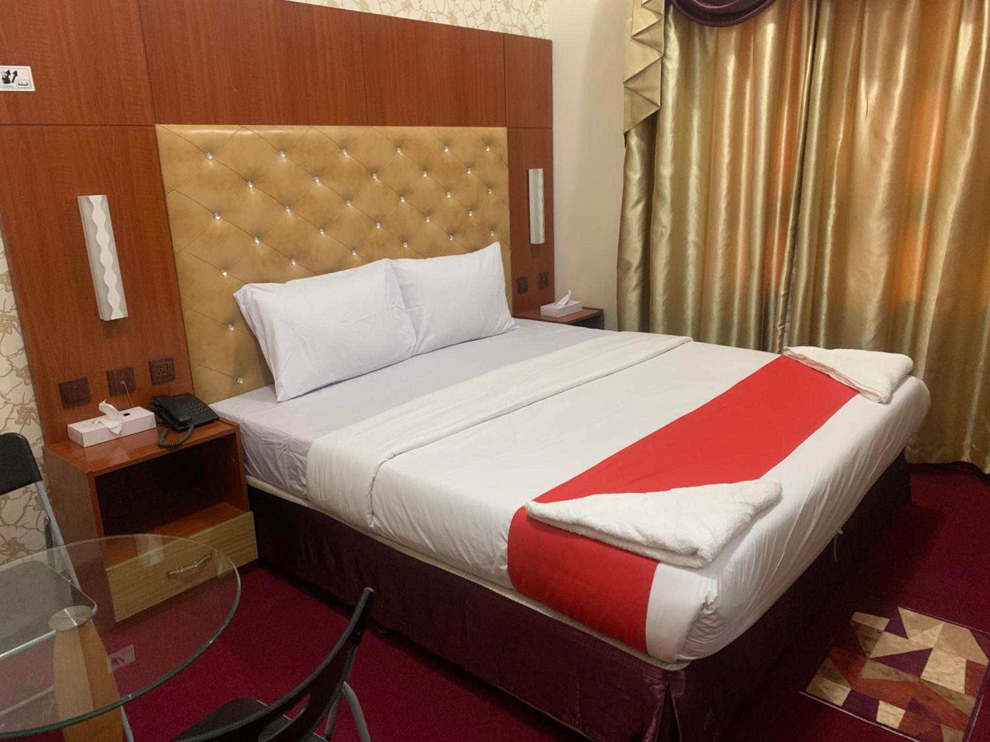 โอโย 271 ปาราซอล โฮเต็ล Hotel ดูไบ ภายนอก รูปภาพ