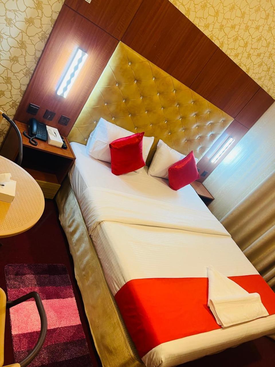 โอโย 271 ปาราซอล โฮเต็ล Hotel ดูไบ ภายนอก รูปภาพ